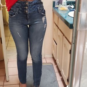 High-waisted jeans